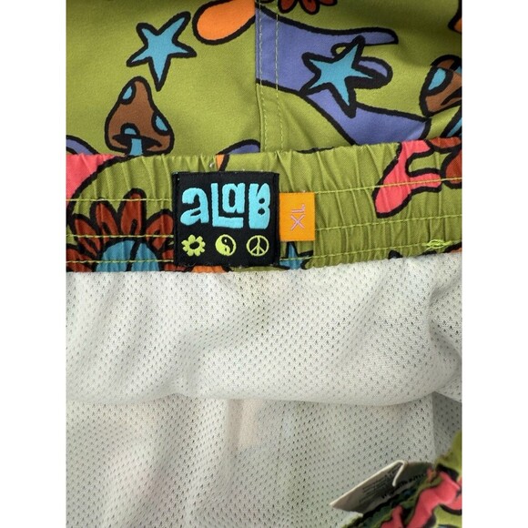 A-Lab Men's Large Skippy Trippy 3" Ins Board Shorts Mushroom Frogs Green Trunks - Picture 11 of 15